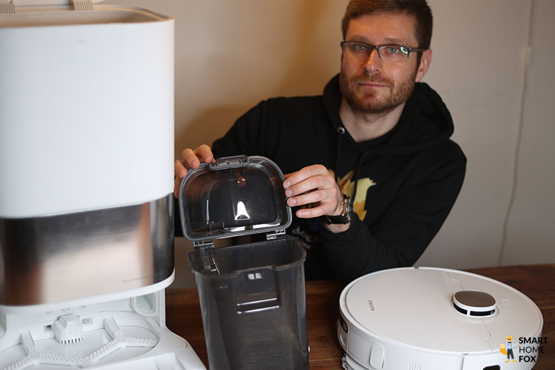 Изоляция контейнера для грязной воды Dreame L10s Ultra крупным планом